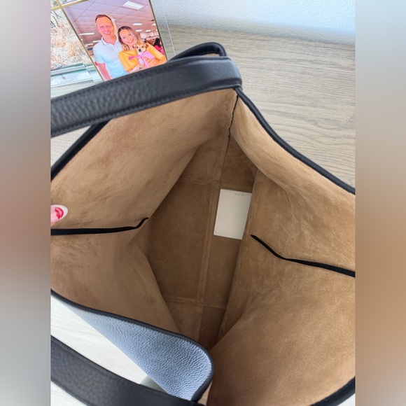 The Row n/s large park tote bag in black - Picture 7 of 11